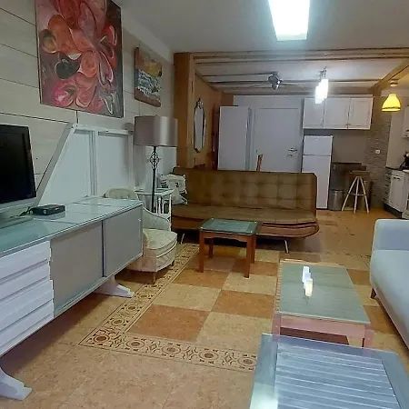 Modern In Alacant, 60m², Wheelchair Accessible דירה
