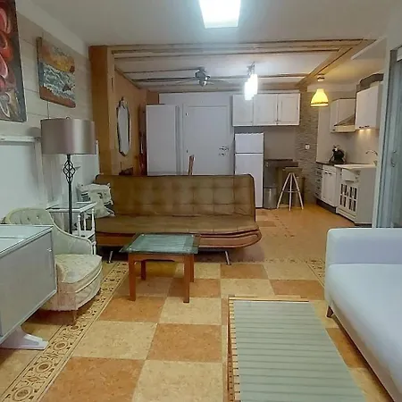 Modern In Alacant, 60m², Wheelchair Accessible דירה *